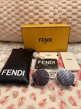 NEW Fendi FE40060U Silver Round Mirror Sunglasses